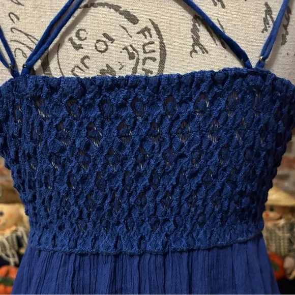 FP Chic Asymmetrical Blue Lace Dress - Picture 5 of 6